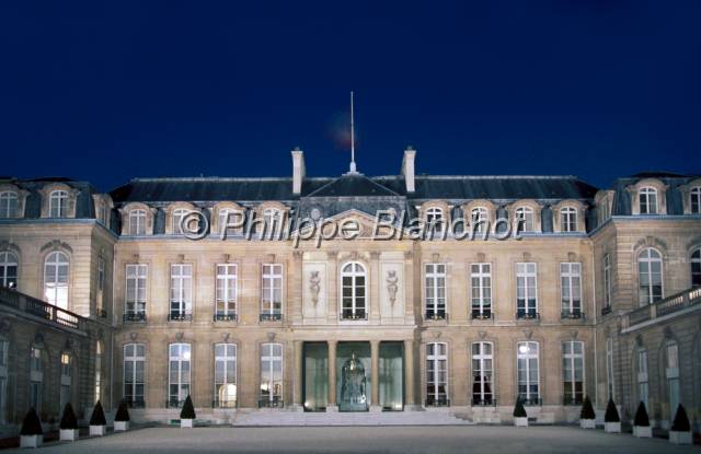 elysee 06.JPG - Palais de l'Elysée de nuitParisFrance